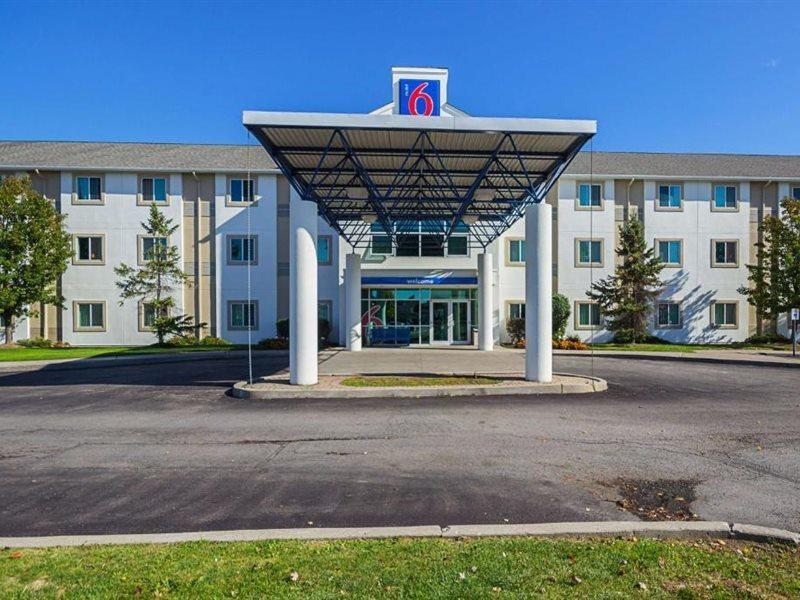 Motel 6-Whitby, On - Toronto East Екстер'єр фото