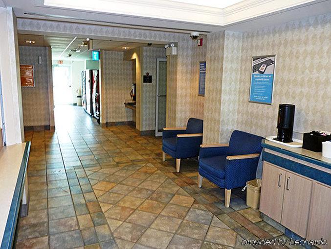 Motel 6-Whitby, On - Toronto East Екстер'єр фото